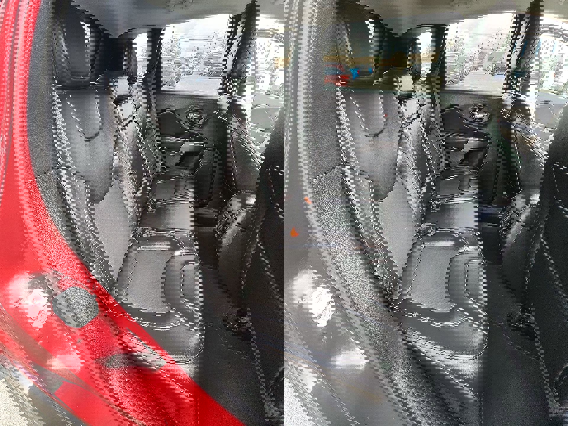 Certified 2019 Jeep Cherokee Latitude Plus image 26