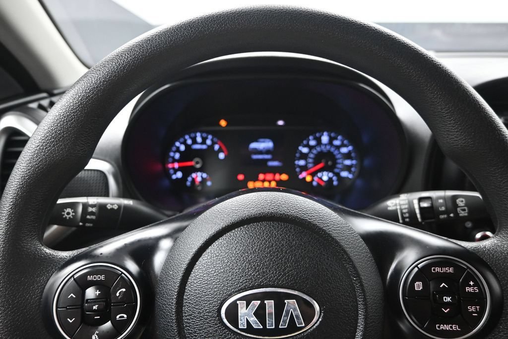 Certified 2021 Kia Soul S FWD image 14