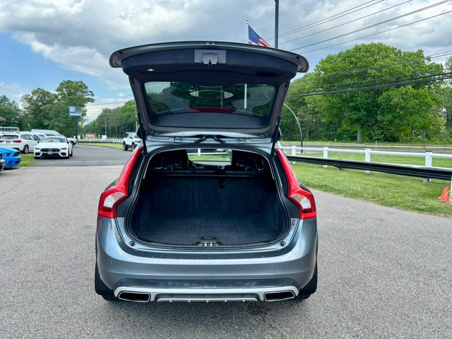 Used 2018 Volvo V60 T5 Cross Country w/ Convenience Package AWD/4WD image 30