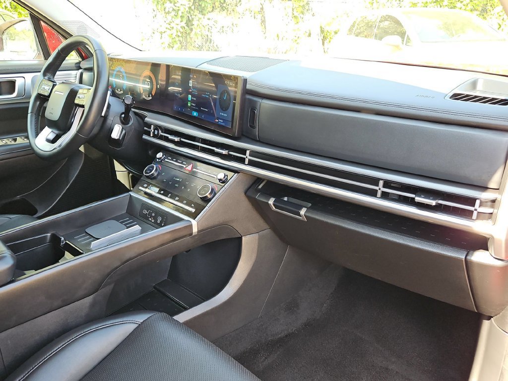 Used 2025 Hyundai Santa Fe SEL AWD/4WD image 33