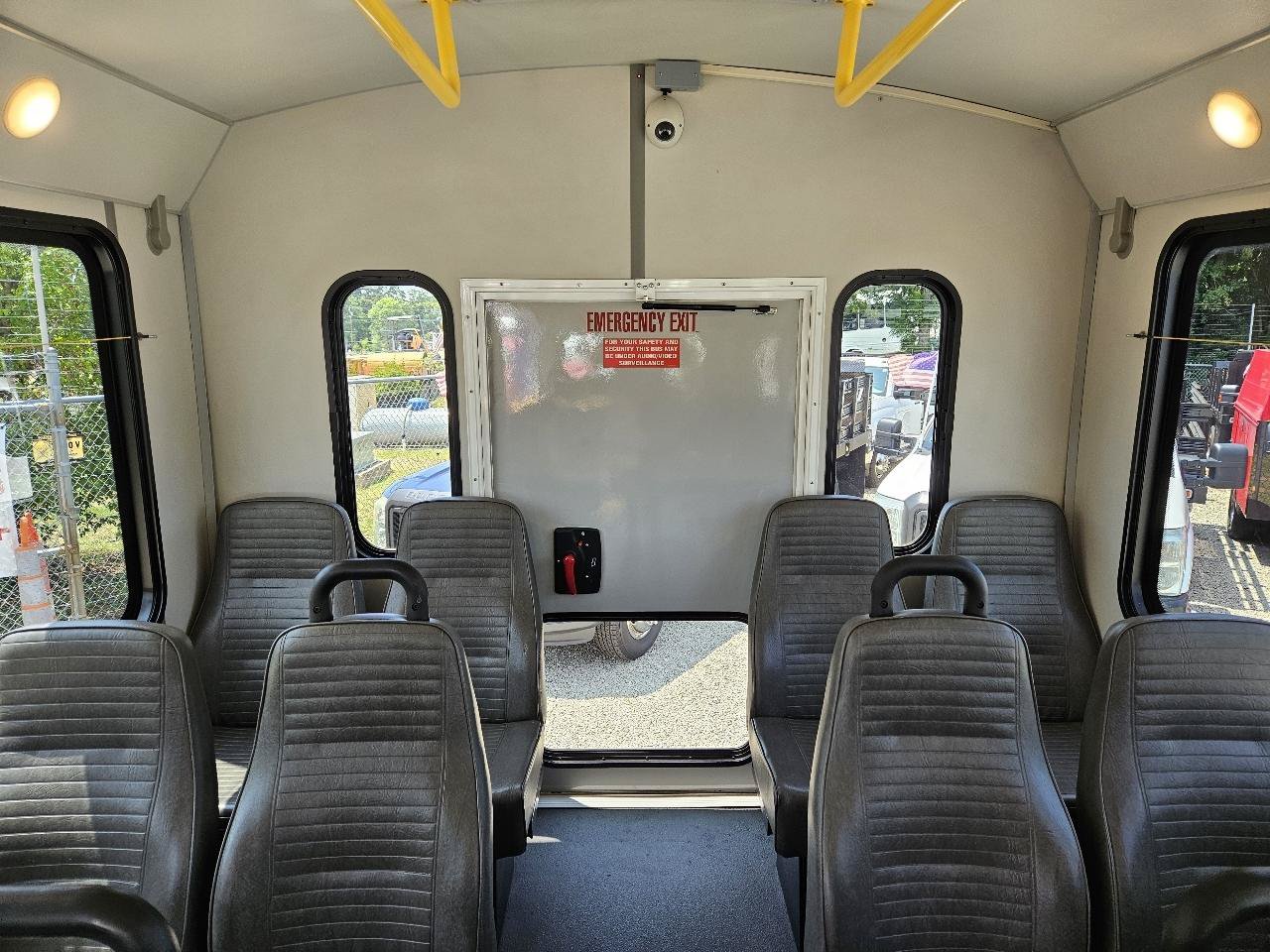 Used 2015 Chevrolet Express 4500 w/ Shuttle Bus Package RWD image 41