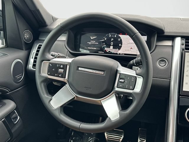 Used 2025 Land Rover Discovery Dynamic SE AWD/4WD image 7