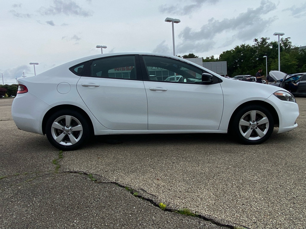 Used 2015 Dodge Dart SXT FWD image 2