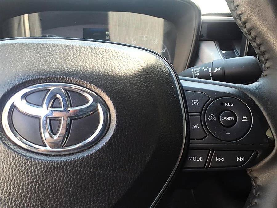 Used 2025 Toyota Corolla SE FWD image 28