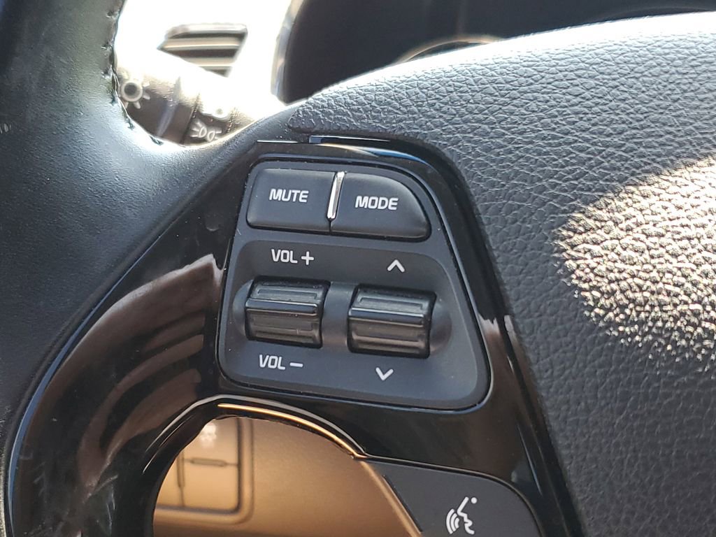 Used 2017 Kia Forte S image 22