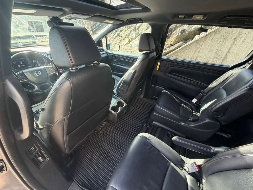 Used 2024 Honda Odyssey Sport image 19