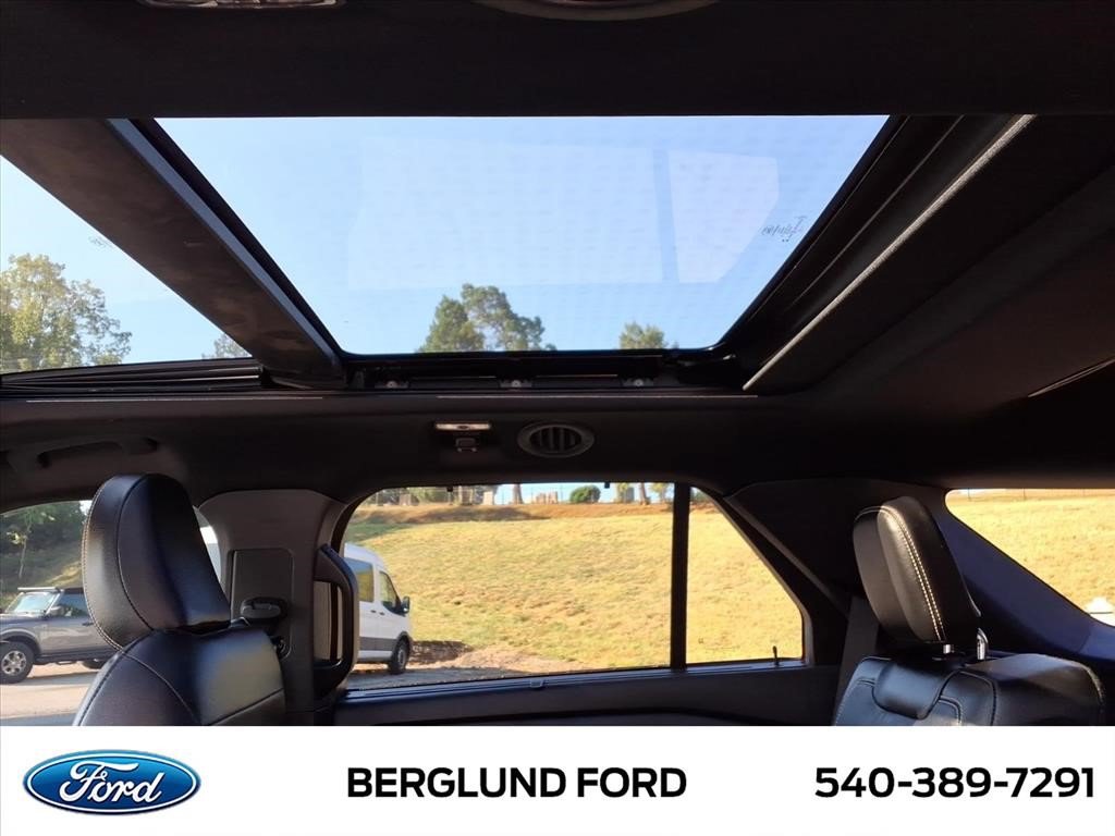 Used 2023 Ford Explorer ST w/ Equipment Group 401A AWD/4WD image 16