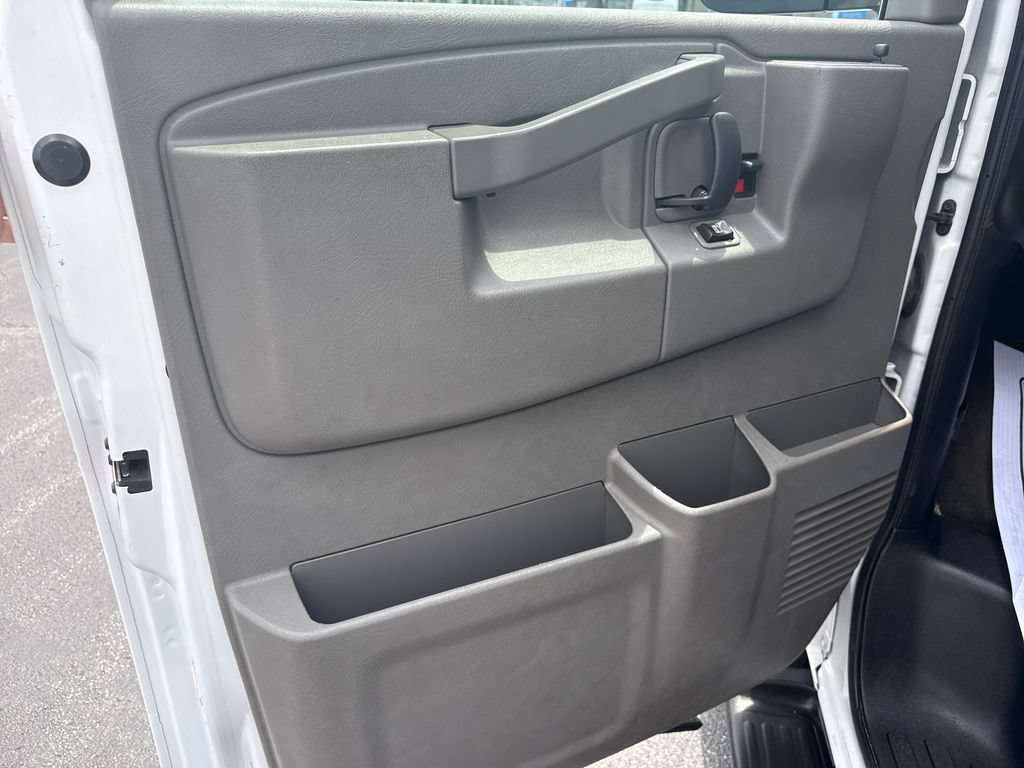Used 2019 Chevrolet Express 3500 LT w/ LT Preferred Equipment Group RWD image 22