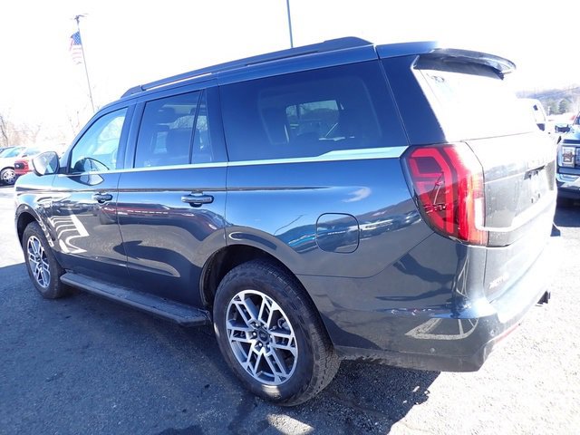 Used 2025 Ford Expedition Active image 5