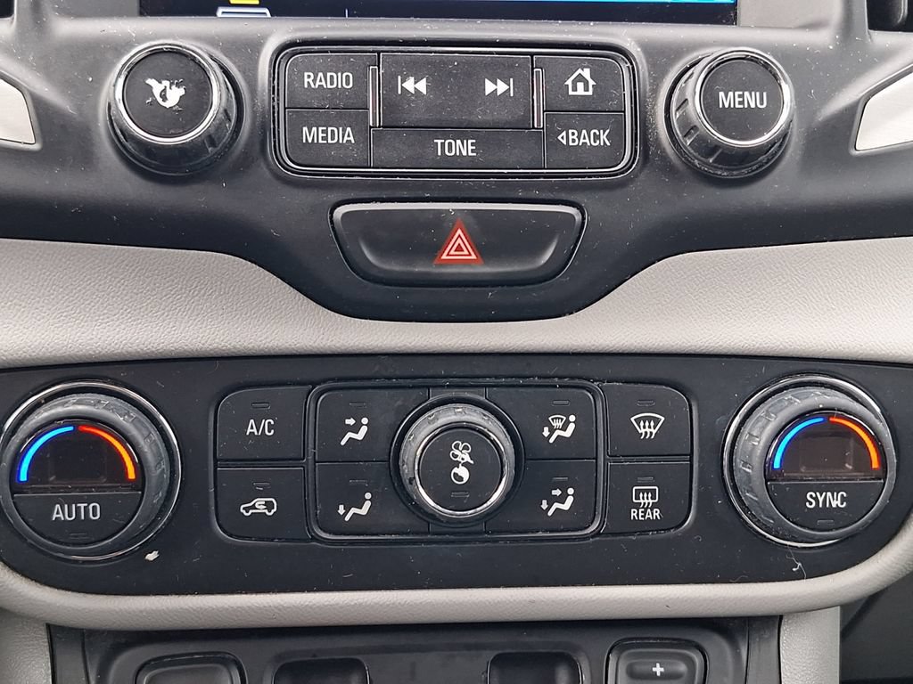 Used 2018 GMC Terrain SLT w/ Preferred Package FWD image 16