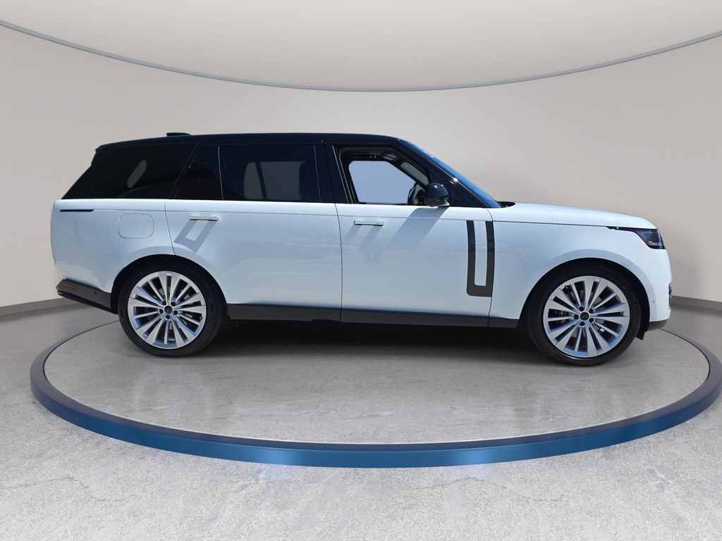 New 2026 Land Rover Range Rover Long Wheelbase SE AWD/4WD image 4
