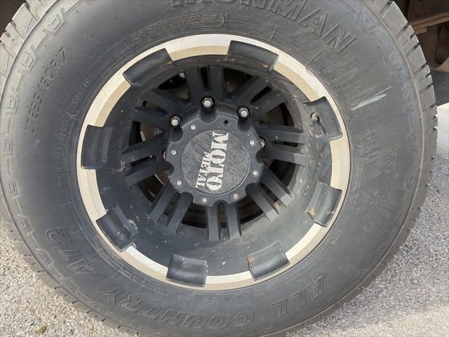 Used 2013 GMC Sierra 3500 W/T w/ Skid Plate Package image 10