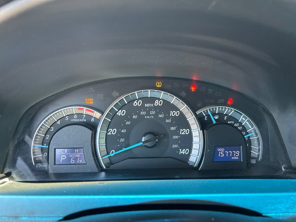 Used 2012 Toyota Camry SE w/ Leather Pkg FWD image 13