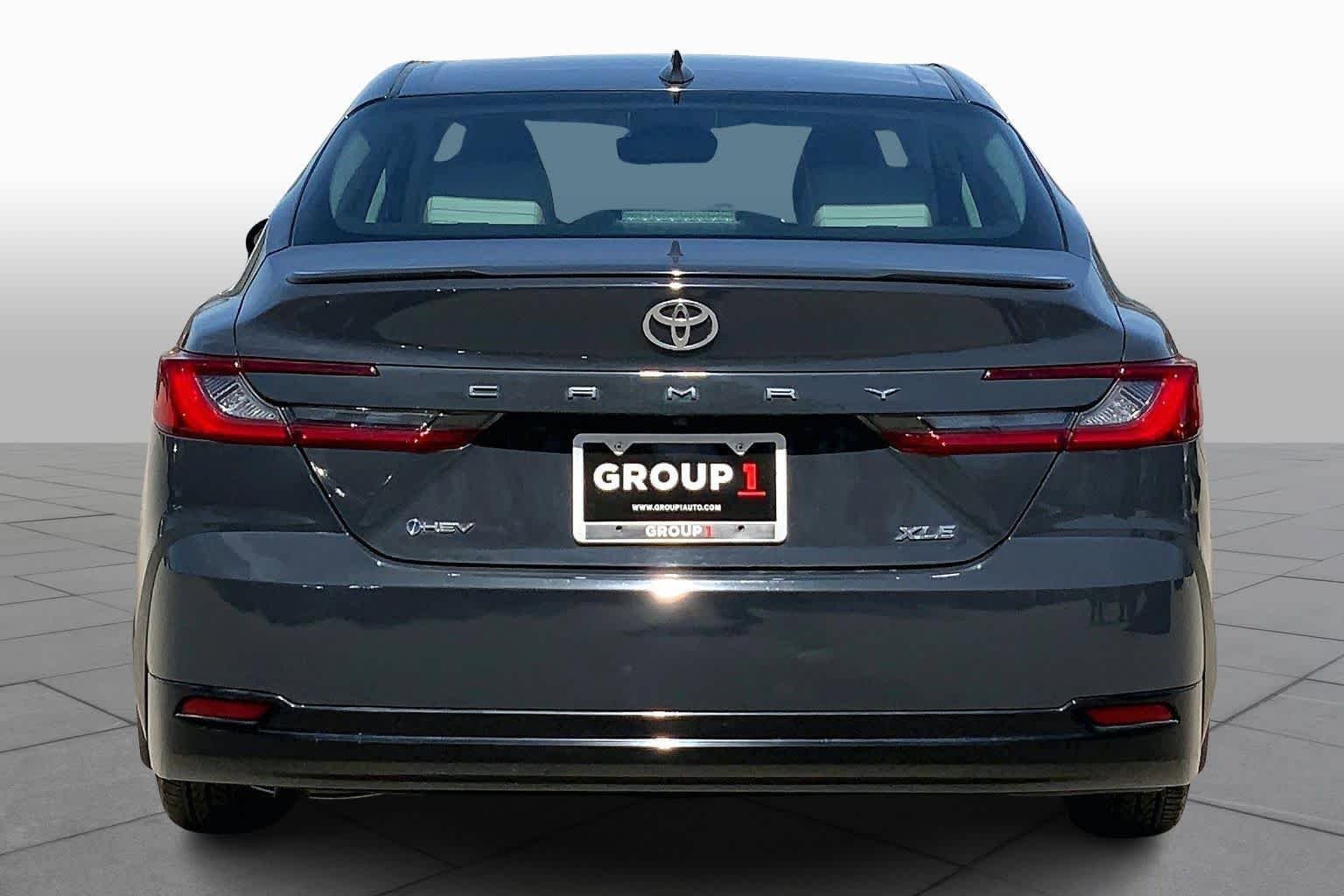 Used 2025 Toyota Camry XLE image 5