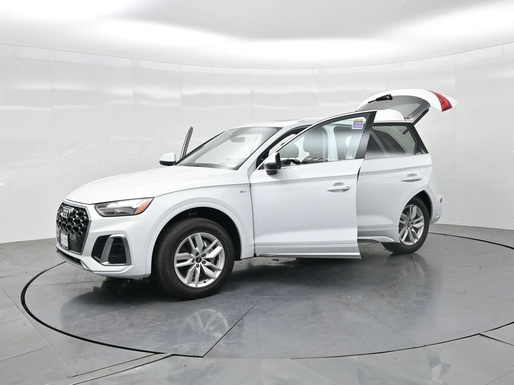 Used 2023 Audi Q5 2.0T Premium w/ Convenience Package AWD/4WD image 39