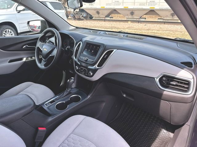 Used 2020 Chevrolet Equinox LS w/ LS Convenience Package image 27