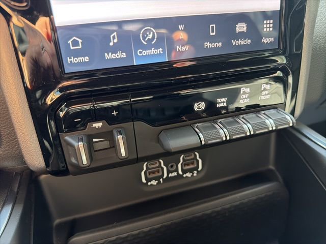 Used 2024 RAM 3500 Laramie w/ Night Edition image 40