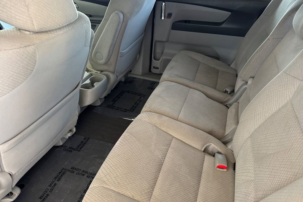 Used 2016 Honda Odyssey SE image 5