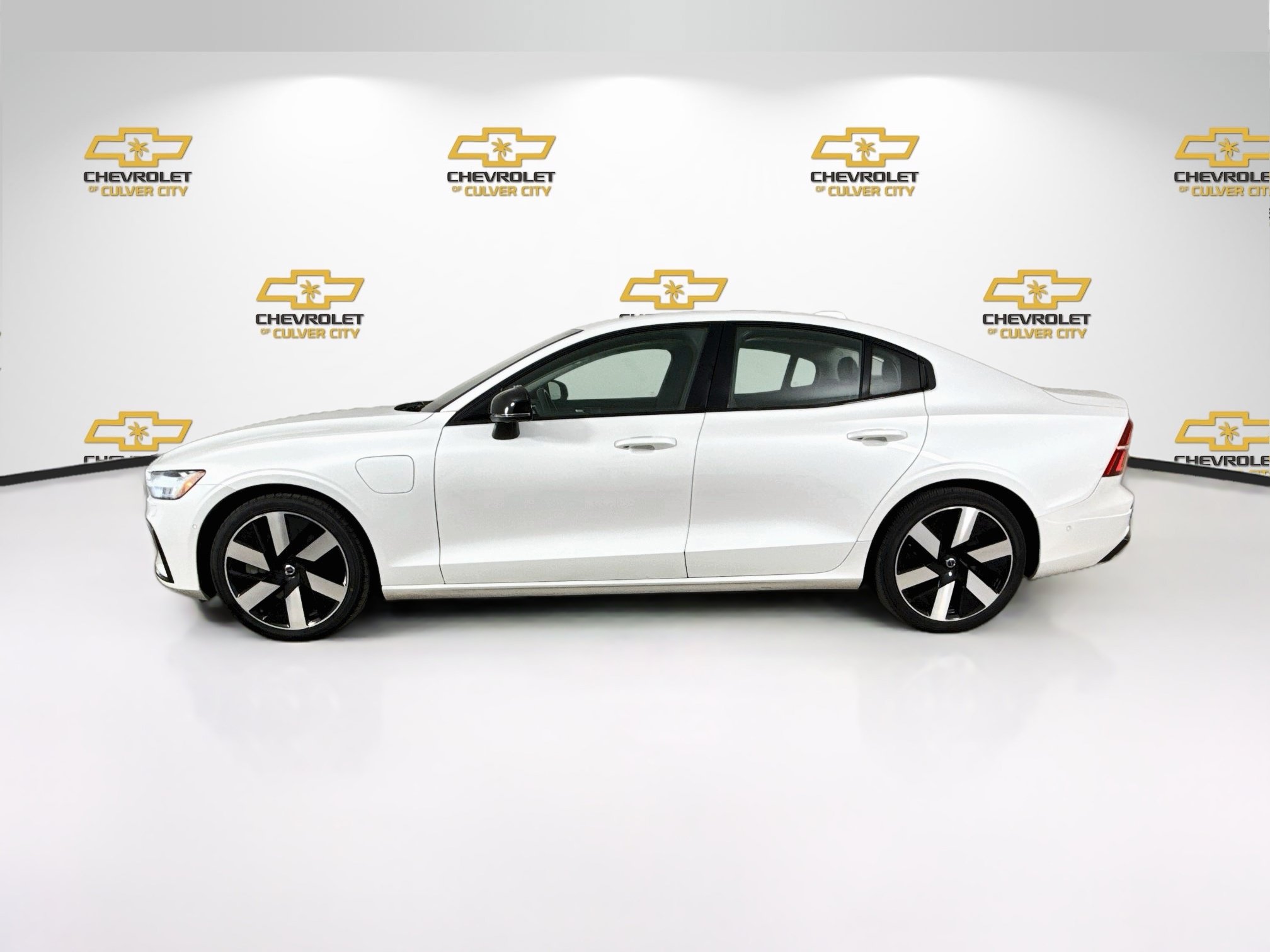 Used 2024 Volvo S60 T8 Plus w/ Climate Package AWD/4WD image 5