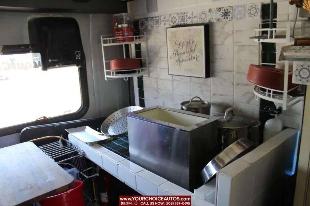 Used 2006 Ford E-450 and Econoline 450 image 39