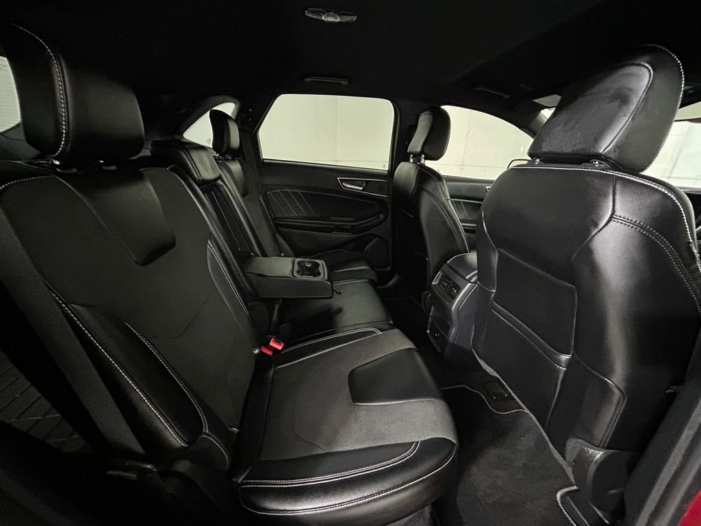 Used 2023 Ford Edge ST image 17