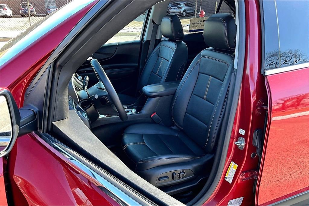Used 2022 Chevrolet Equinox Premier AWD/4WD image 24