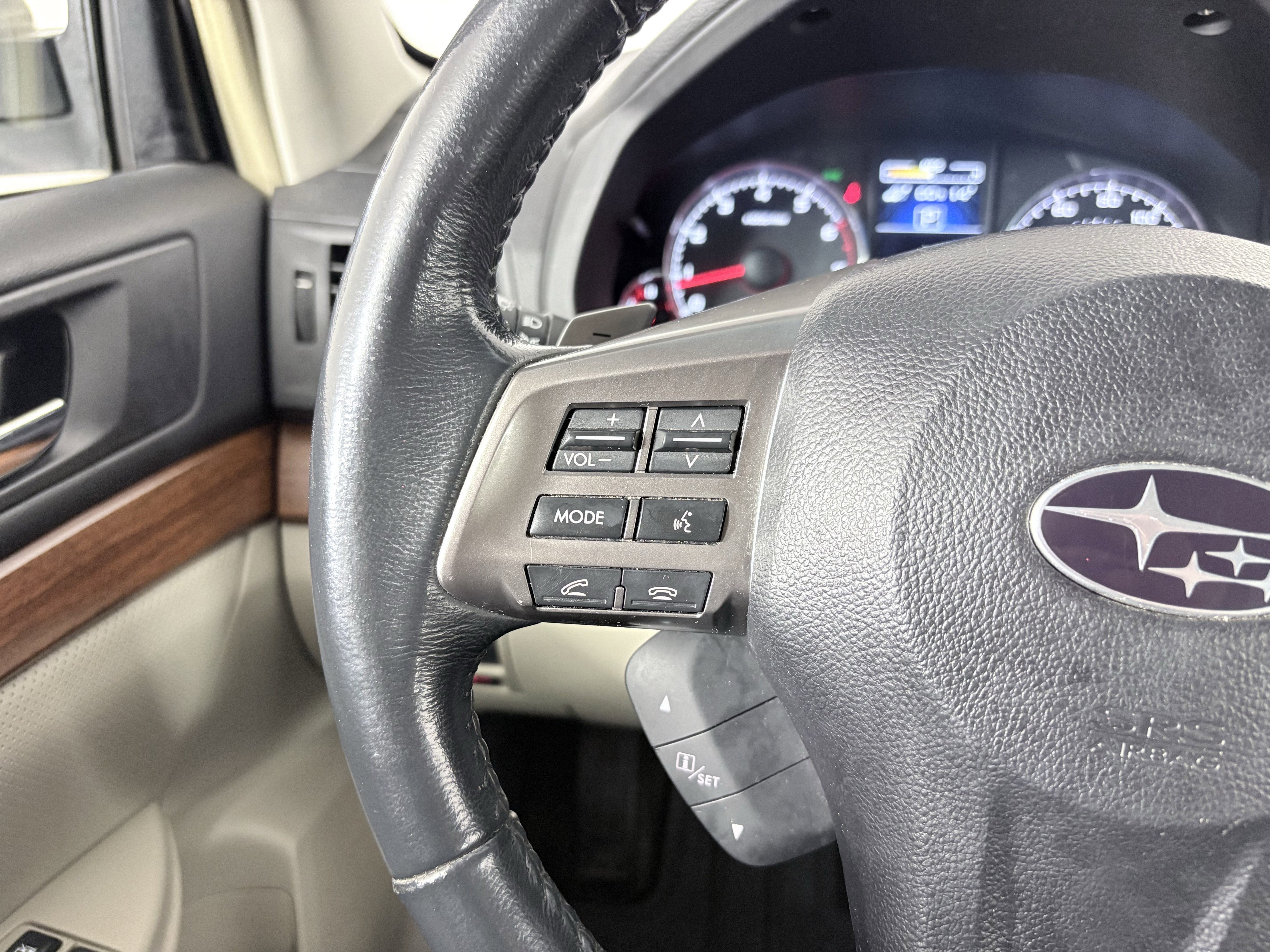 Used 2014 Subaru Outback 2.5i Limited w/ Moonroof Package image 7