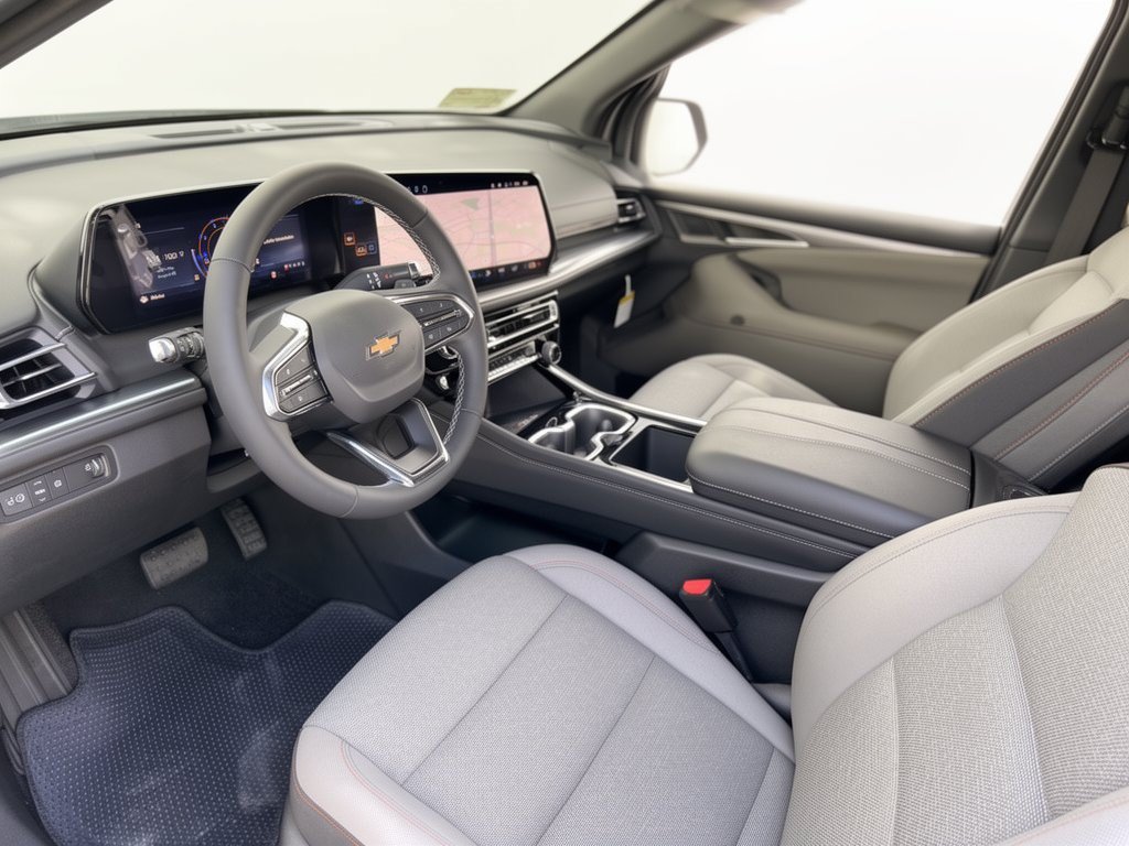New 2027 Chevrolet Traverse LT FWD image 4