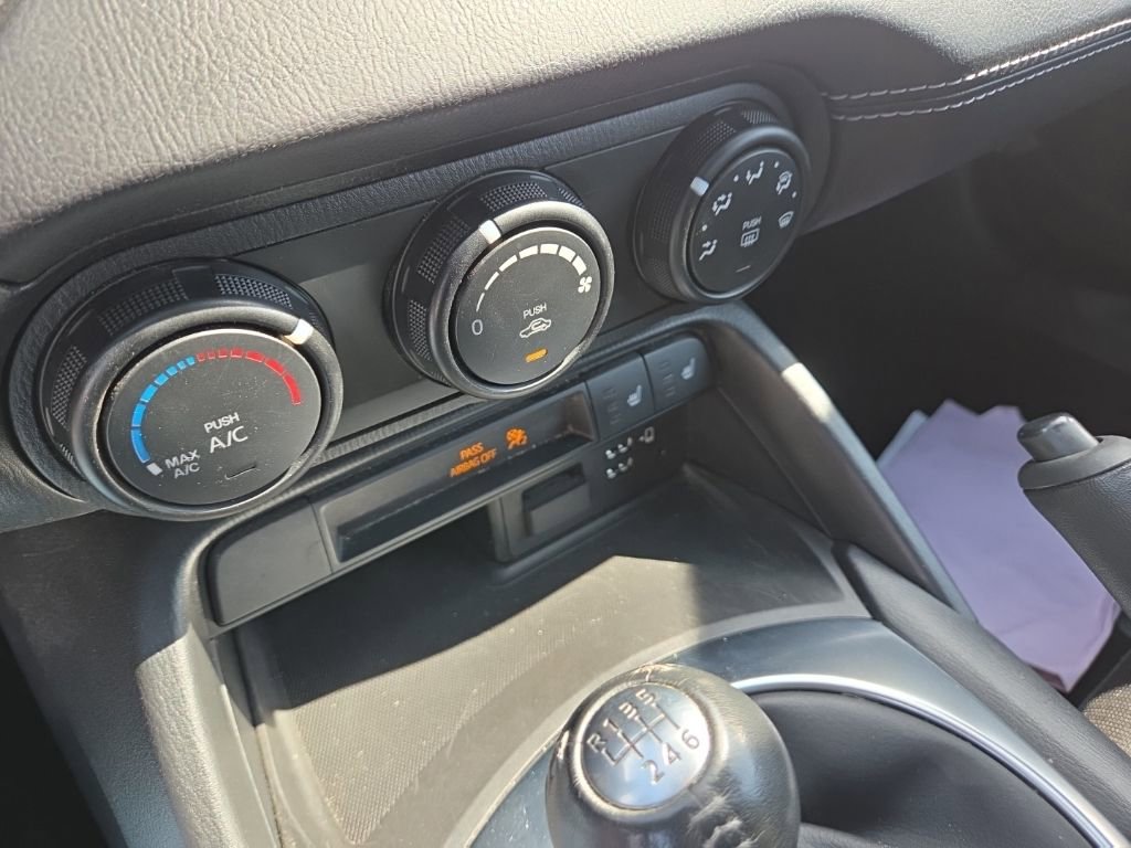 Used 2021 MAZDA MX-5 Miata Club image 28