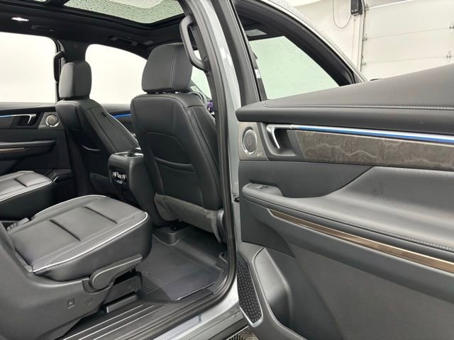 New 2026 Buick Enclave Avenir w/ Super Cruise Package AWD/4WD image 42