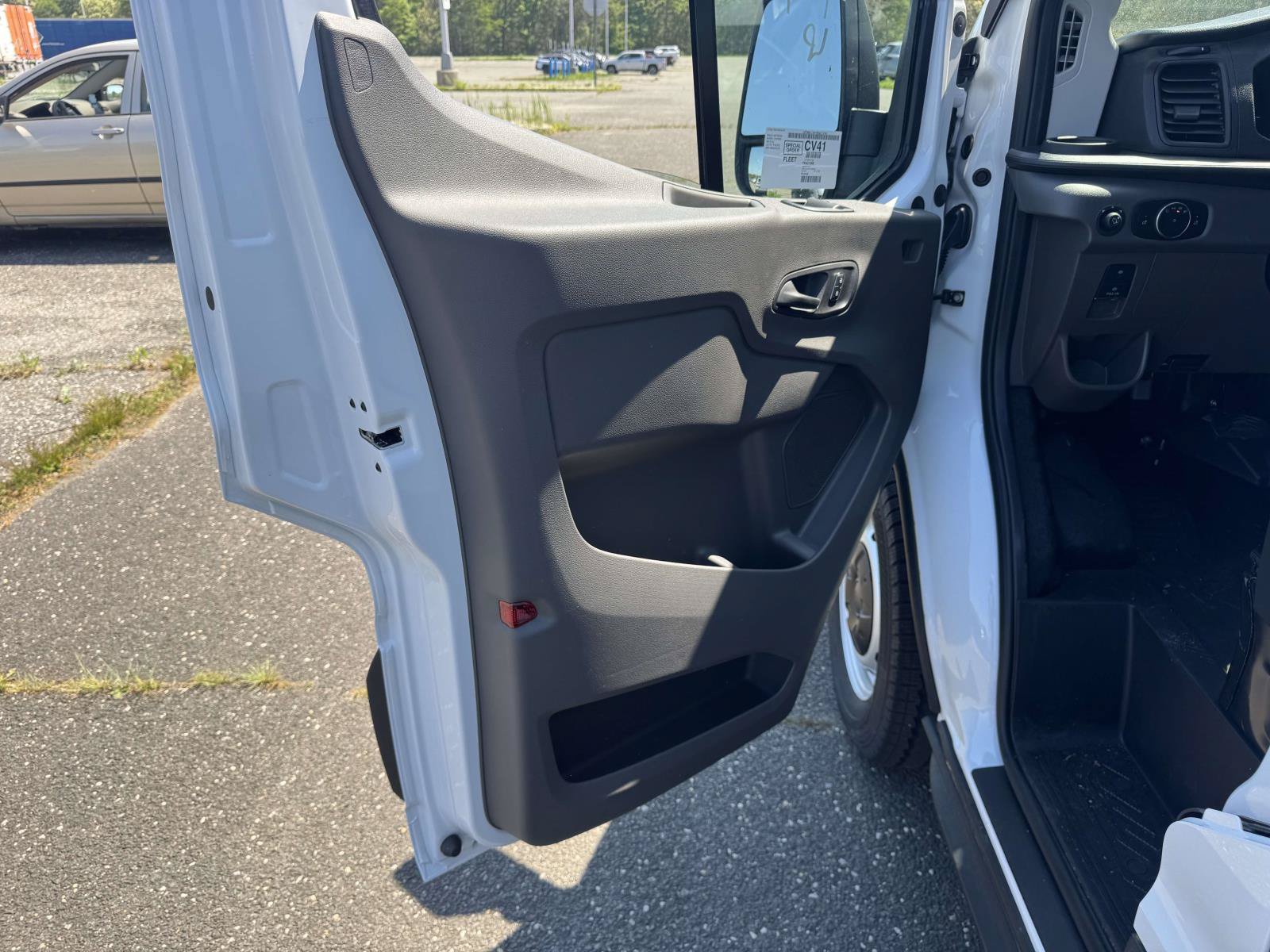 New 2026 Ford Transit 250 148 Medium Roof RWD image 16