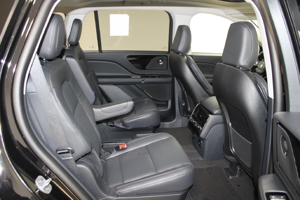 New 2026 Lincoln Aviator 2WD image 32