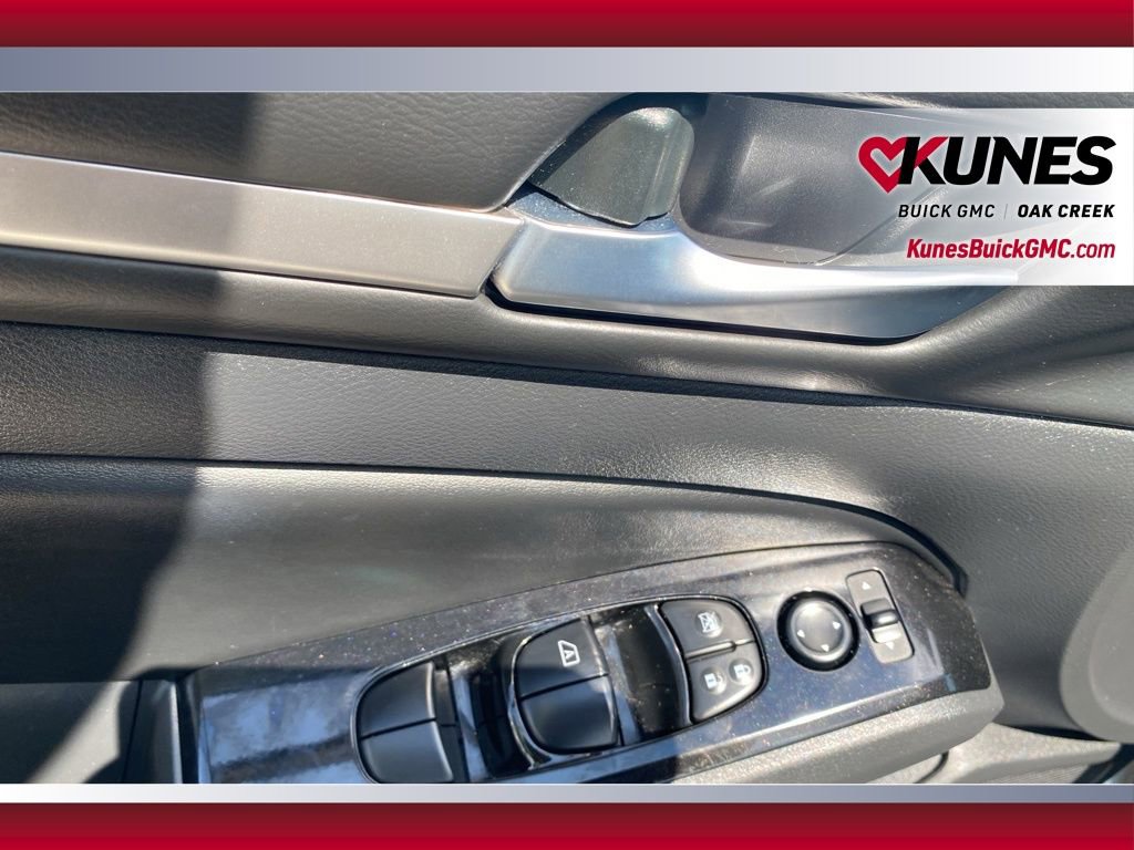 Used 2024 Nissan Altima 2.5 SR image 9