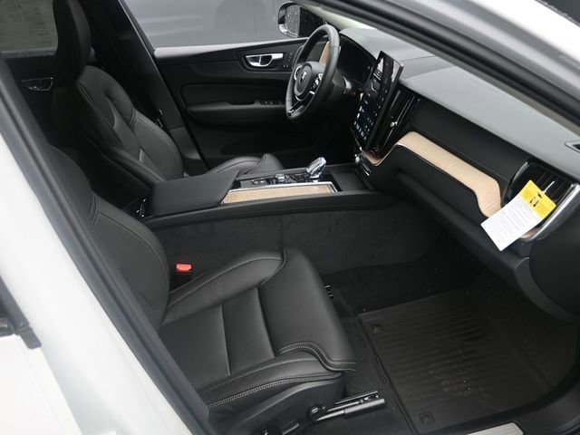 Used 2026 Volvo XC60 B5 Ultra w/ Protection Package Premier image 30