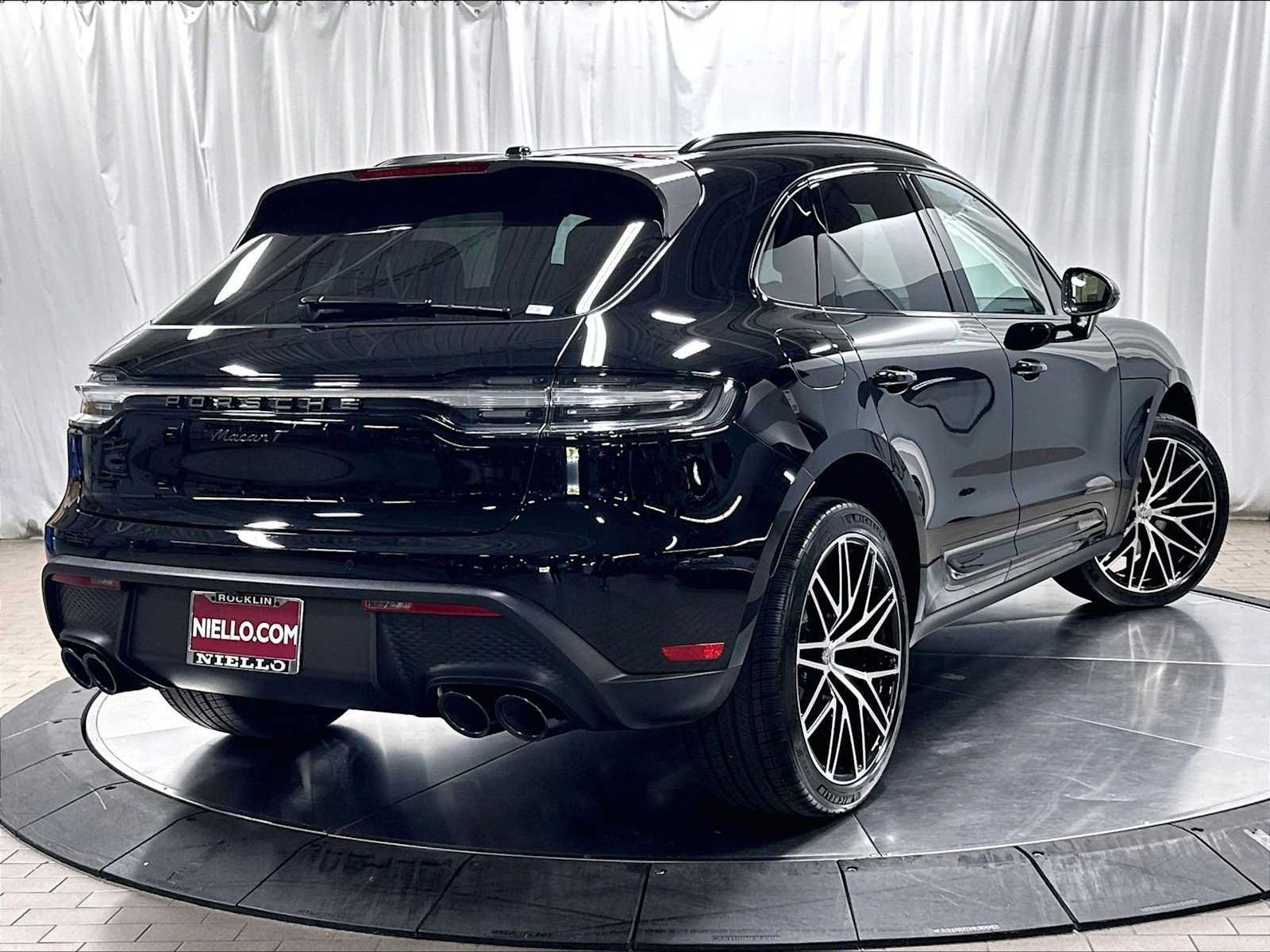 Used 2026 Porsche Macan Turbo AWD/4WD image 9