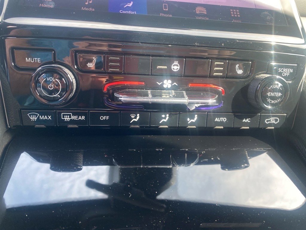 New 2025 Jeep Grand Cherokee Limited w/ Black Appearance Package image 27