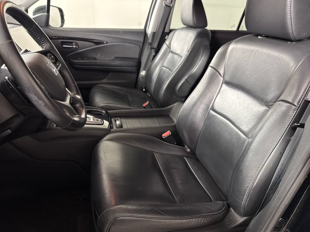 Used 2019 Honda Pilot Touring image 10