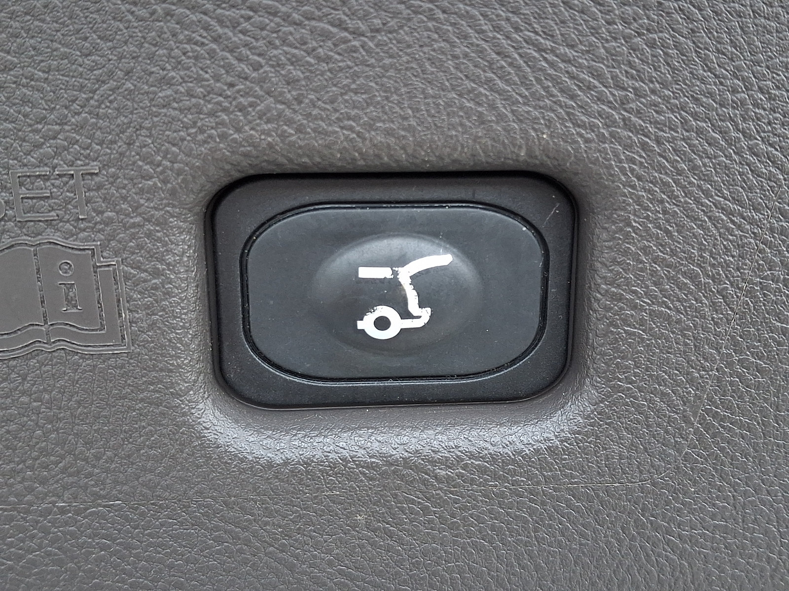 Certified 2021 Lincoln Nautilus Reserve AWD/4WD image 31