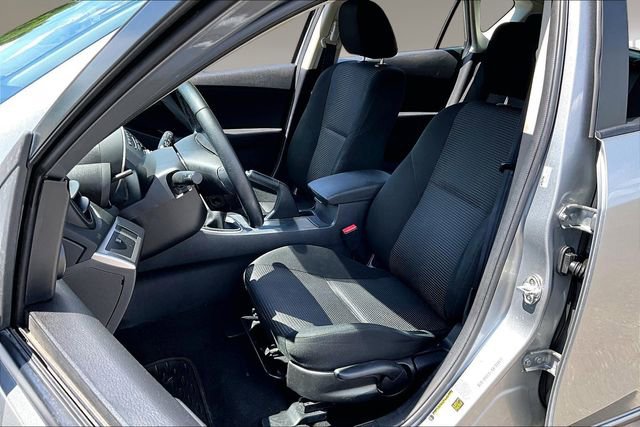 Used 2013 MAZDA MAZDA3 i Touring FWD image 17