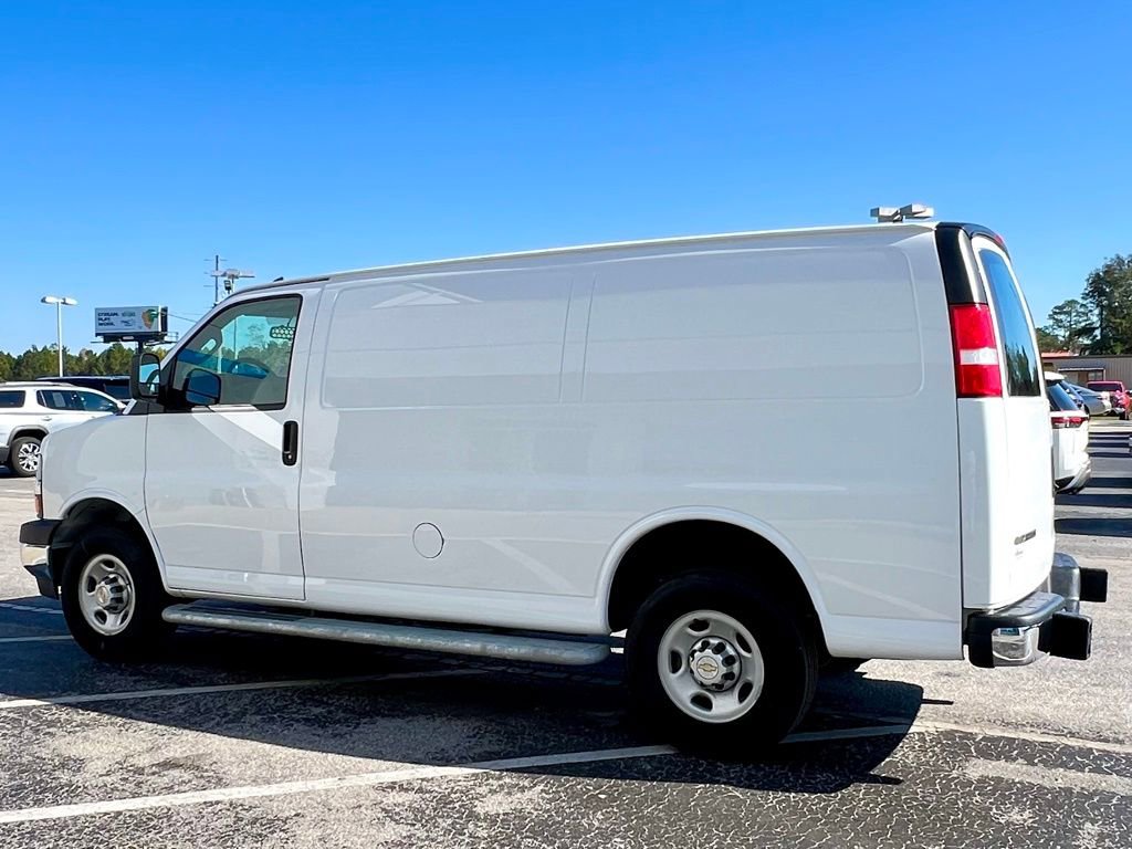 Used 2024 Chevrolet Express 2500 w/ Driver Convenience Package image 6