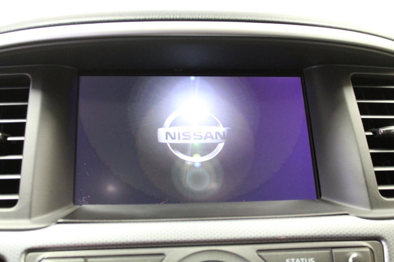 Used 2020 Nissan Pathfinder SL AWD/4WD image 13
