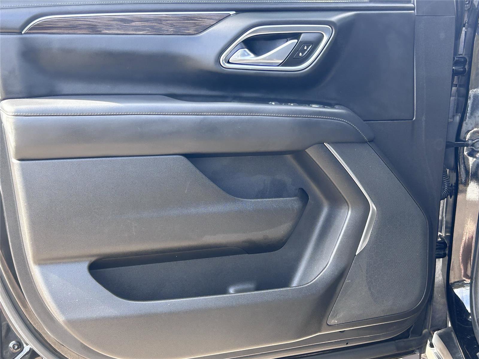 Used 2021 Chevrolet Suburban LS image 38