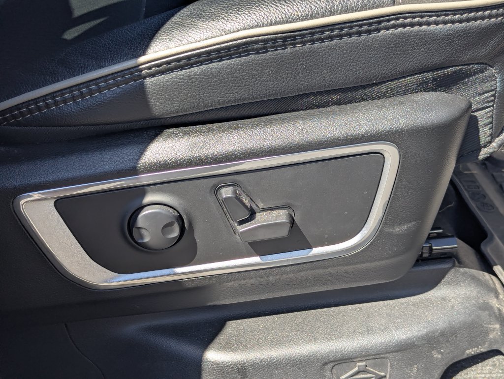 Used 2023 RAM 1500 Laramie AWD/4WD image 35