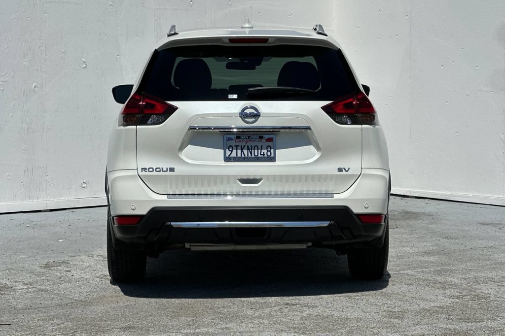 Used 2020 Nissan Rogue SV FWD image 4