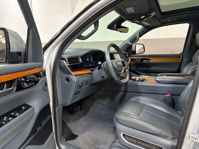 Used 2022 Jeep Grand Wagoneer Series II w/ Premium Group II image 12