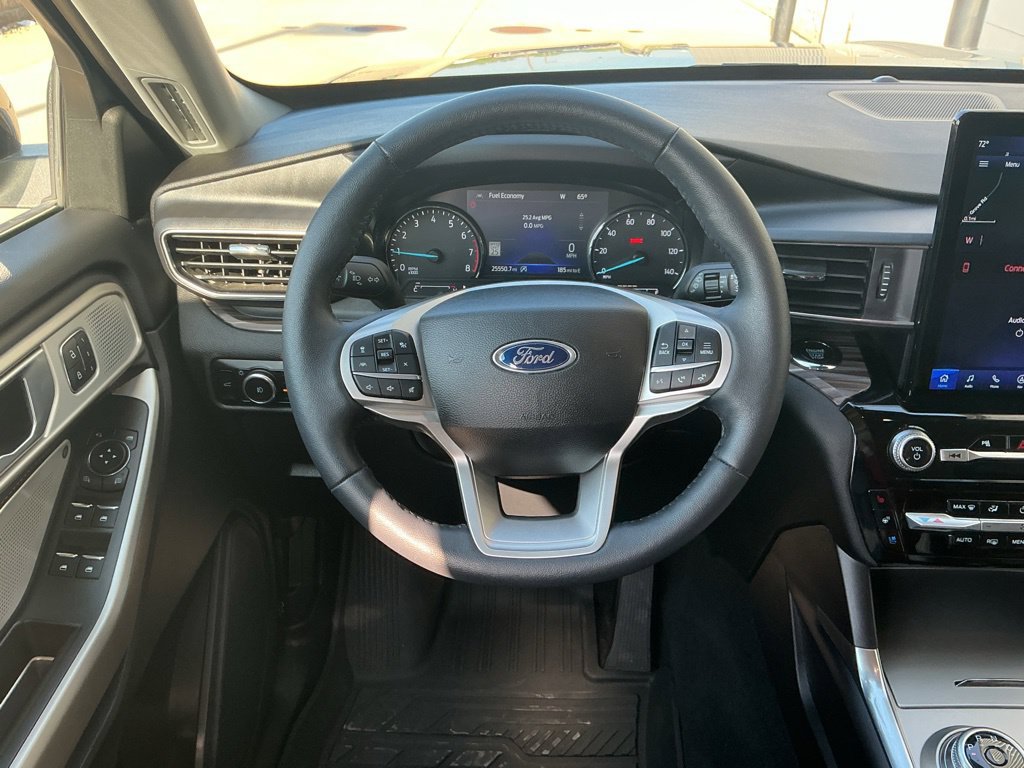 Used 2023 Ford Explorer Limited w/ Limited Technology Package AWD/4WD image 12