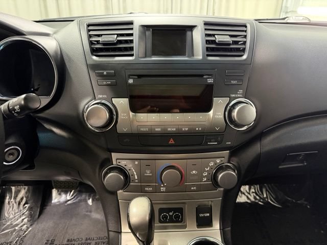 Used 2011 Toyota Highlander SE w/ Tow Pkg AWD/4WD image 14