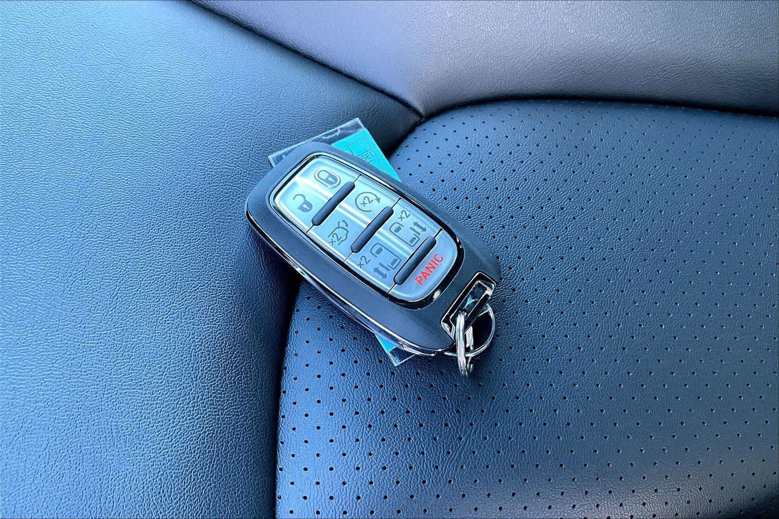 New 2026 Chrysler Pacifica Select FWD image 20