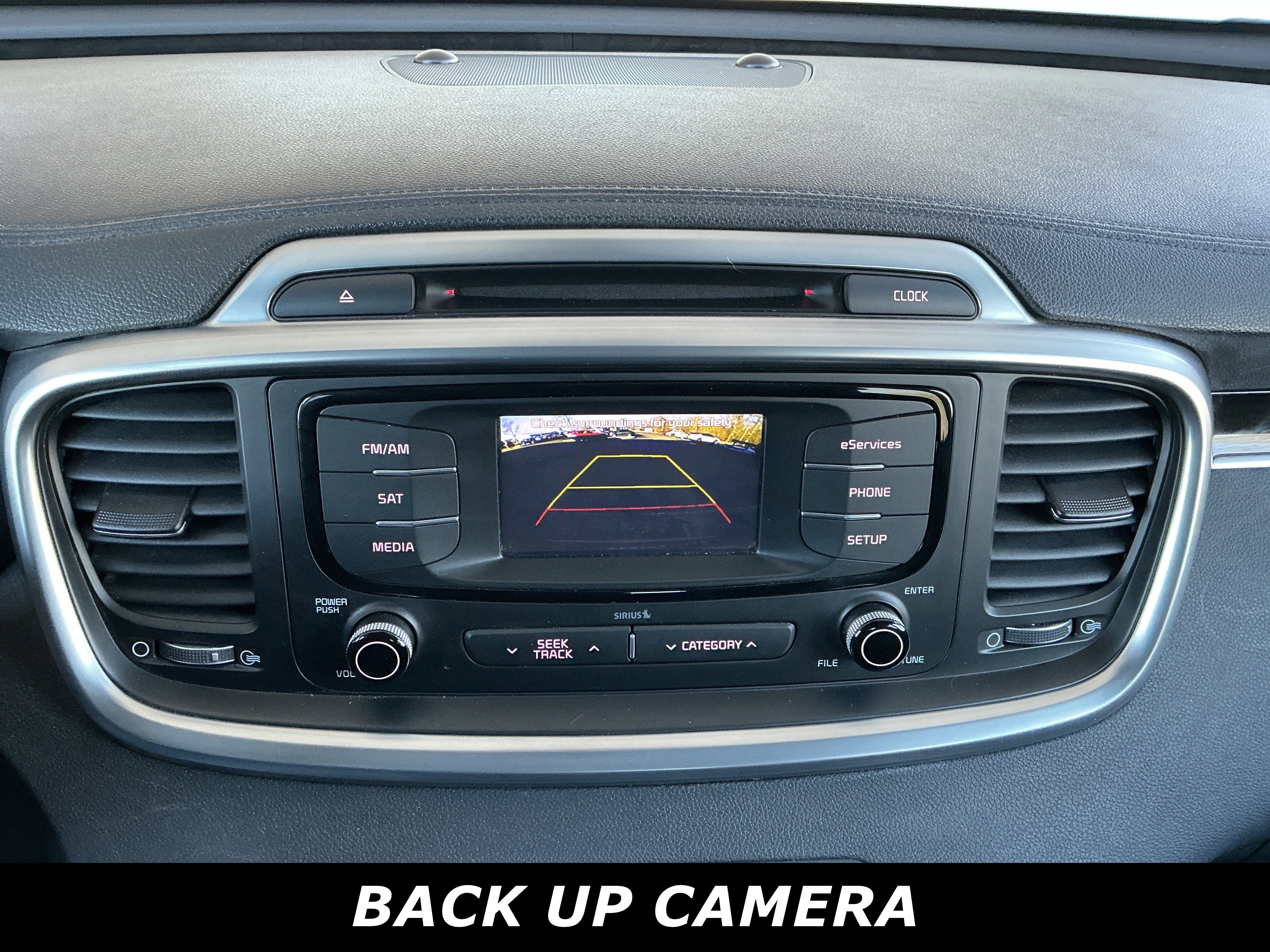 Used 2016 Kia Sorento EX image 10