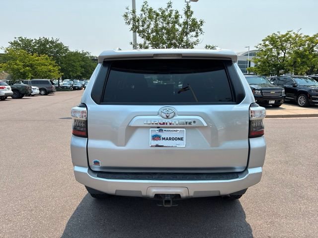 Used 2017 Toyota 4Runner SR5 AWD/4WD image 5